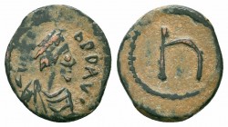 TIBERIUS II CONSTANTINE.578-582 AD.Constantinople Mint.AE Pentanummium

Obverse : m TIb PP AVI; diademed, draped and cuirassed bust of Tiberius II, Co...