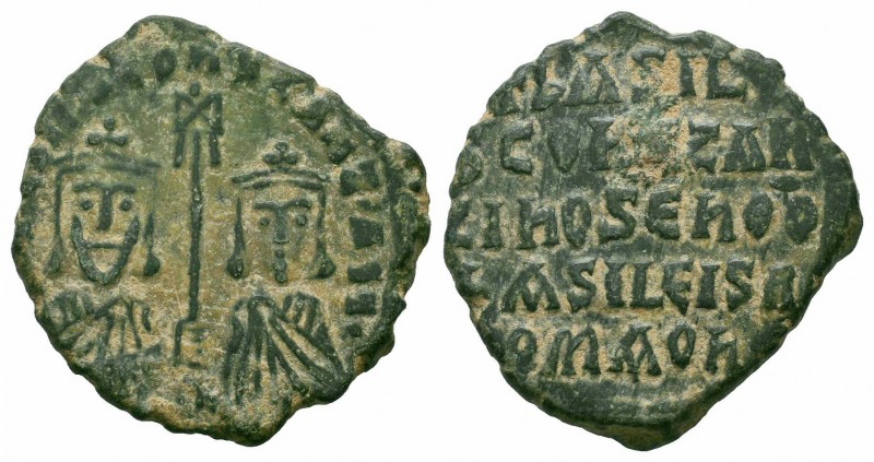 BASIL I & CONSTANTINE.867-886 AD.Constantinople Mint.AE Follis

Obverse : ЬASILI...