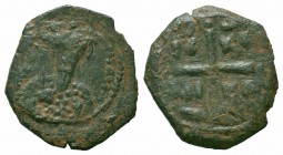 CRUSADERS.Antioch.Tancred.1101-1112 AD.AE Follis

Obverse : KE BOIΘH TANKRI; ust of Tancred facing, wearing turban and chain mail, holding sword over ...