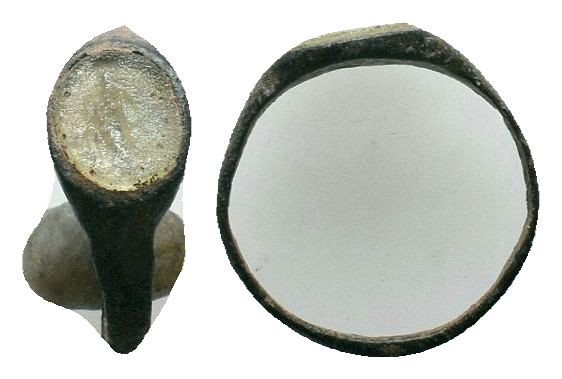 Byzantine.Circa 7th-13th century AD. Nice bronze ring with a seal stone on bezel...