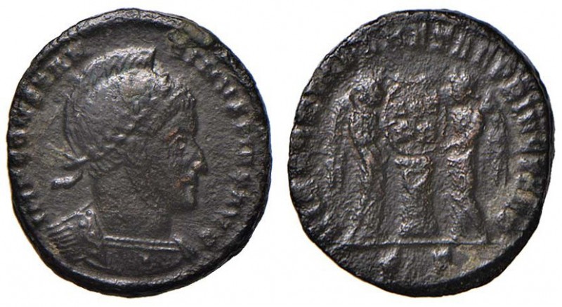 Costantino I (306-337) Follis - Busto elmatto a d. - R/ Due Vittorie affrontate ...