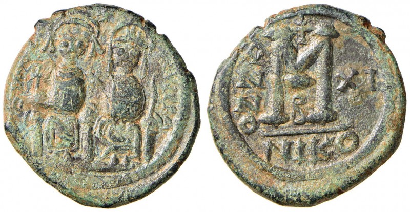 BISANZIO Giustino II (565-578) Follis (Nicomedia) Gli imperatori seduti di front...