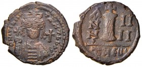 BISANZIO Tiberio II Costantino (578-582) Decanummo A. IIII (Antiochia) Busto coronato di fronte - R/ Valore - Sear 454 AE (g 4,05)
BB+