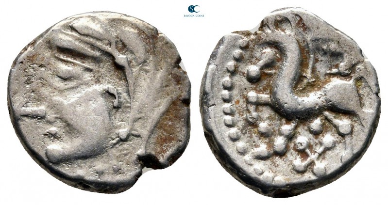 Central Gaul. Lemovices circa 100-60 BC. 
Quinarius AR

14 mm., 1,92 g.


...