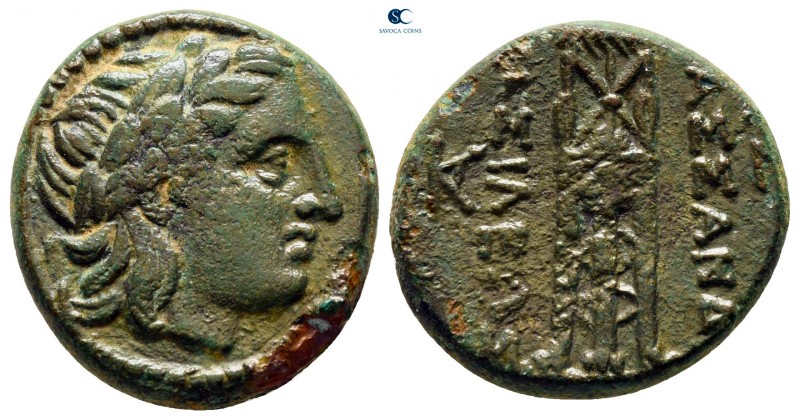 Kings of Macedon. Uncertain mint. Kassander 306-297 BC. 
Bronze Æ

19 mm., 6,...