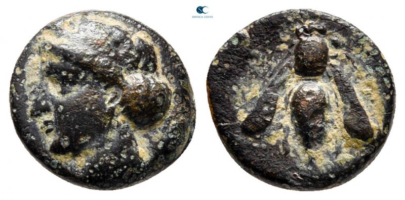 Ionia. Ephesos circa 375-325 BC. 
Bronze Æ

10 mm., 1,18 g.



very fine