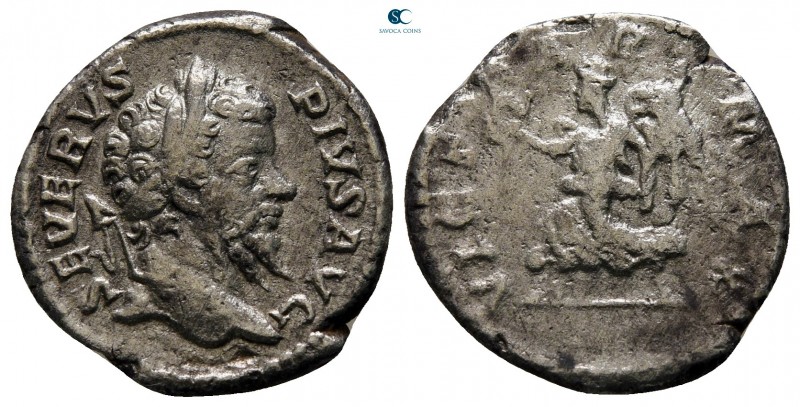 Septimius Severus AD 193-211. Rome
Denarius AR

18 mm., 2,53 g.



nearly...