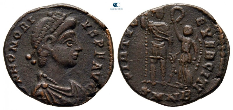 Honorius AD 393-423. Nicomedia
Follis Æ

17 mm., 2,22 g.



very fine