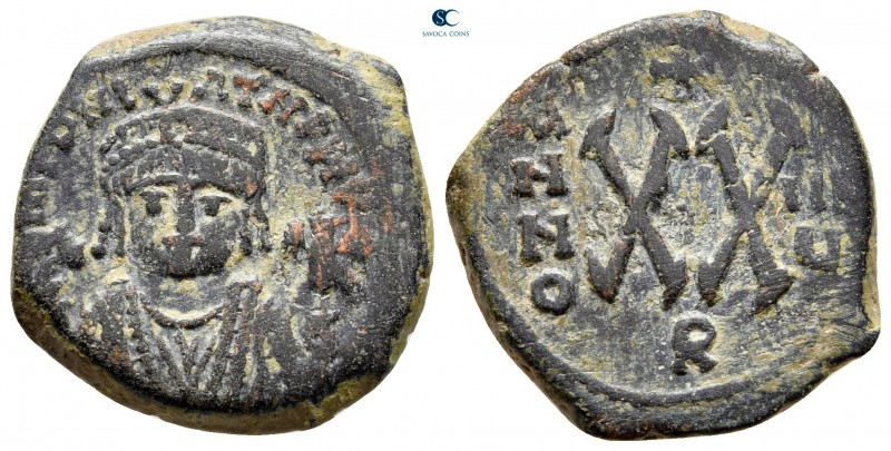 Maurice Tiberius AD 582-602. Theoupolis (Antioch)
Half Follis or 20 Nummi Æ

...