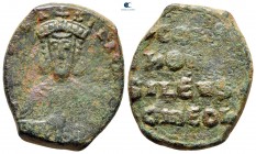 Constantine VII, Porphyrogenitus AD 913-959. Constantinople. Follis or 40 Nummi Æ
