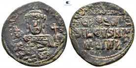 Romanus I Lecapenus AD 920-944. Constantinople. Follis or 40 Nummi Æ