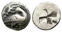 Trihemiobol
Macedon. Eion c. 460-400 BC, Goose standing right, head reverted, salamander above / Incuse square of ‘mill-sail’ pattern, very fine
8 m...