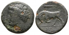 Bronze Æ
Hieron II., Sicily. Syracuse, Hieron II (274-216 BC), Head of Kora left, wearing wreath; behind, bucranium / Bull butting left, above, club...