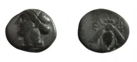 Bronze Æ
Ionia. Ephesos,Ionia, Ephesos, c. 375 BC, Female head / Bee with straight wings
10 mm, 1,20 g>br>SNG Copenhagen 256; SNG von Aulock 1839