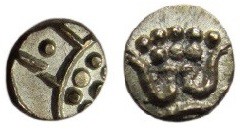 1 Fanam AR
Fanam Travancore
KM# 29
8 mm, 0,3 g
