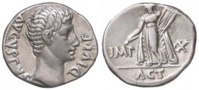 ROMANE IMPERIALI - Augusto (27 a.C.-14 d.C.) - Denario - Testa a d. /R Apollo stante a s. con lira e plettro C. 144; RIC 238 (AG g. 3,75)
BB+/BB