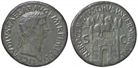 ROMANE IMPERIALI - Claudio (41-54) - Sesterzio - Testa laureata a d. /R Arco di trionfo sormontato da statua equestre entro due trofei C. 49 (AE g. 24...