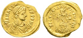 Byzantinische Münzen. Anastasius I. 491-518 
Tremissis -Constantinopolis-. Drapierte Panzerbüste mit Diadem nach rechts / Victoria nach rechts schrei...