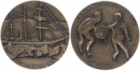 Bronzemedaille, 1974
Grönland. auf die Befahrung des Scoresbysund Fjords, des längstens Fjords der Welt in Ostgrönland.. 304,38g
stgl