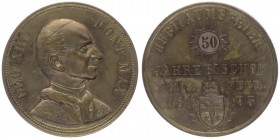 Leo XIII. 1878 - 1903
Italien, Vatikan. Bronzemedaille, 1893. Leo XIII. 50 Jahre Bischof, Dm 48 mm, vergoldet.
22,42g
vz