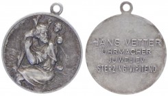 Br - Anhänger, o. Jahr
Italien. Sterzing, versilbert, an Öse, des Uhrmachers Hans Vetter.. 9,70g
ss/vz