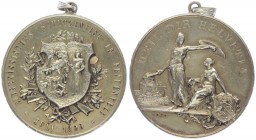 Silbermedaille, 1890
Schweiz. vergoldet, auf das Schützenfest in Frauenfeld, Randfehler, an Öse.. 39,05g
ss