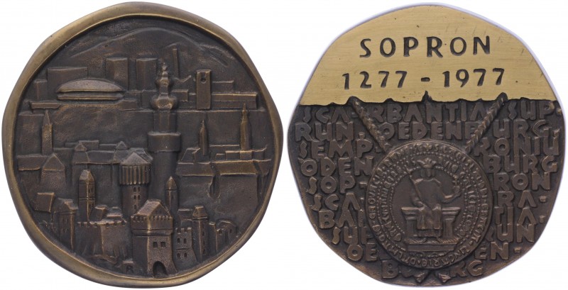 Große Bronzegussmedaile, 1977
Ungarn. 700 Jahre Sopron, 1277 - 1977.. 303,50g
st...