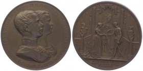 Franz Joseph I. 1848 - 1916
Bronzemedaille, 1854. v. K. Lange. Auf seine Hochzeit mit Elisabeth von Bayern in der Augustinerkirche in Wien. Neuprägung...
