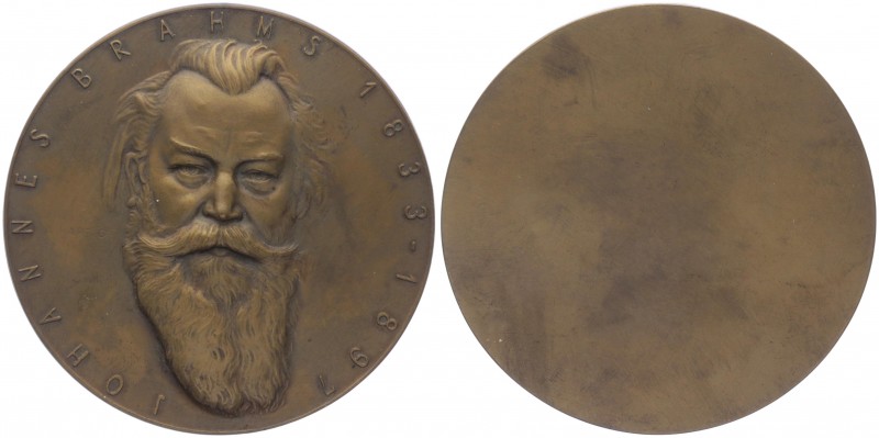 Franz Joseph I. 1848 - 1916
Bronzemedaille, 1897. auf Johannes Brahms.
Wien
179,...