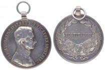 Franz Joseph I. 1848 - 1916
Silbermedaille, o. Jahr. auf die Tapferkeit mit Öse, Dm 31 mm.
Wien
18,09g
vz
