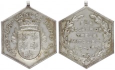 Franz Joseph I. 1848 - 1916
Bronzemedaille, o. Jahr. NÖ: 6eckig, versilbert, für 25jährige Mitgliedschaft im NÖ Kriegerlandesbund, mit Original Öse.
W...