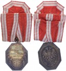 Franz Joseph I. 1848 - 1916
Ag - Abzeichen, o. Jahr. am rot weiß roten Band, auf das österreichiche Feuerwehrwesen.
32,13g
vz