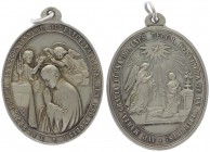Wallfahrtsmedaille, o. Jahr
oval, auf den Hl. Aloisius, von Kissing, an die Jungfrau Maria, Kongresation der Katholischen Kirche, Dm 48x36 mm, in Weiß...