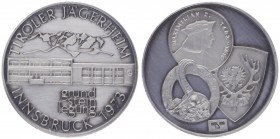 Silbermedaille, 1973
auf das Tiroler Jägerheim in Innsbruck zur Grundsteinlegung, Dm 40 mm.. Hall
26,00g
vz/stgl