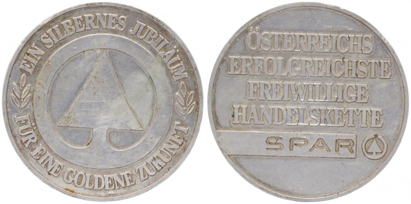 Silbermedaille, o. Jahr
silbernes Jubiläum der Fa. Spar, Dm 50 mm.. Wien
50,49g
...