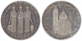Silbermedaille, o. Jahr
auf die Basilika St. Laurenz, Enns - Lorch, Dm 31 mm.. Wien
9,88g
PP-
