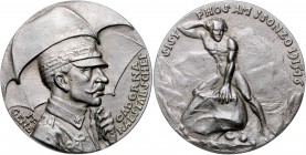 Medaillen von Karl Goetz Eisenmedaille 1916 auf General Cadorna und die Schlacht am Isonzo Kien. 171. Slg. Bö. 5474. 
58,0mm 58,7g vz