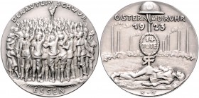 Medaillen von Karl Goetz Silbermedaille 1923 mattiert auf den Rütlischwur in Essen, i.Rd: BAYER. HAUPTMÜNZAMT. FEINSILBER Kien. 297. Slg. Bö. 5753. 
...