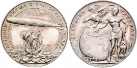 Medaillen von Karl Goetz Silbermedaille 1924 zur Erinnerung an die Ozeanfahrt des Z.R.III, i.Rd: BAYER. HAUPTMÜNZAMT. FEINSILBER Kien. 321. Slg. Bö. 5...