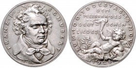 Medaillen von Karl Goetz Silbermedaille 1928 mattiert auf den 100. Todestag von Franz Schubert, i.Rd: BAYER. HAUPTMÜNZAMT. FEINSILBER Kien. 417. Slg. ...