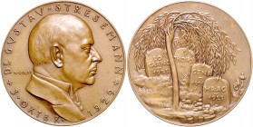 Medaillen von Karl Goetz Bronzemedaille 1929 auf den Tod von Gustav Stresemann, i.Rd: BAYER. HAUPTMÜNZAMT Kien. 432. Slg. Bö. 6140. 
59,9mm 59,5g vz/...