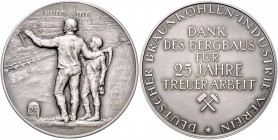 - Bergbau - Deutschland Silbermedaille o.J. (v. Hörnlein) Dank des Bergbaus für 25 Jahre treuer Arbeit Müs. 15.3/ 13. 
50,7mm 39,5g vz-st