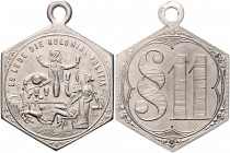 - Personen - Bismarck, Otto von 1815-1898 Messingklippe o.J. versilbert (v. Jungfer, unsign.) 'Es lebe die Kolonialpolitik' / § 11 Bennert 37 vgl. Slg...