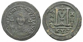 Justinian I (527-565). Æ 40 Nummi (39mm, 22.62g, 6h). Cyzicus, year 13 (539/40). Diademed, helmeted and cuirassed bust facing, holding globus cruciger...