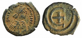 Justinian I (527-565). Æ 5 Nummi (17mm, 2.21g, 7h). Theoupolis (Antioch), AD 542. Diademed, draped and cuirassed bust r. R/ Large Є with cross at cent...