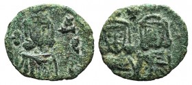 Constantine V (741-775). Æ 40 Nummi (18mm, 1.69g, 6h). Syracuse, 757-775. Crowned facing busts of Constantine and Leo IV, each wearing chlamys and hol...
