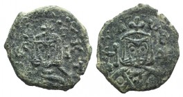Leo V and Constantine (813-820). Æ 40 Nummi (20mm, 3.59g, 6h). Syracuse, 814-815. Crowned and draped facing bust of Leo, holding cross potent. R/ Crow...