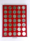 * Sammlung der DDR-Gedenkmünzen von 37 x 20 Mark von Leibniz bis Schlüter mit allen guten Motiven wie Grimm, Luther, Stadtsiegel und Zeiss. Dabei auch...