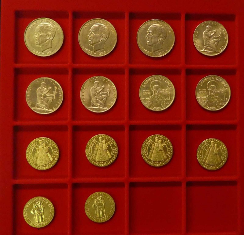 * 14 Goldmedaillen Schweiz. Dabei 3 x Folke Bernadotte 1948, 3 x St. Moritz 1948...
