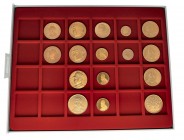 * 16 Goldmedaillen alle Welt zu unterschiedlichen Anlässen. Dabei u.a. 4 Medaillen auf den Papst, 3 x Rosenstadt Rapperswil 1967, 5 x General Guisan,1...